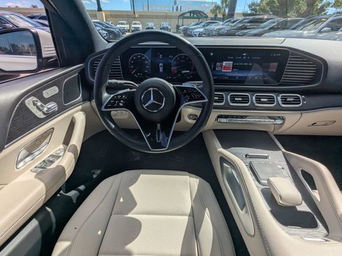 Certified 2024 Mercedes-Benz GLE 350 4MATIC w/ Driver Assistance Package image 3