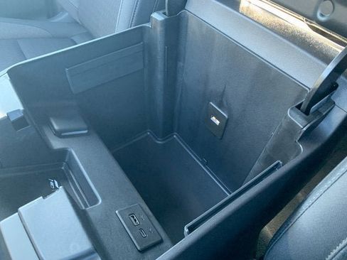 New 2025 GMC Sierra 1500 Elevation image 26