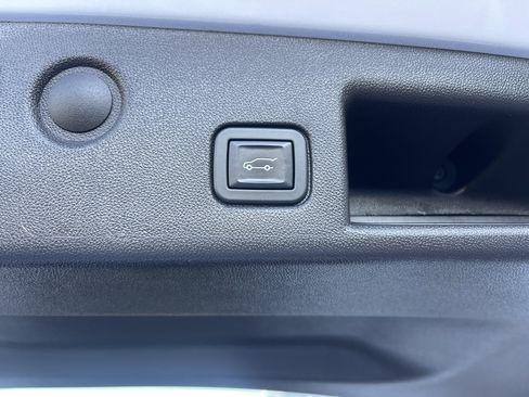 Used 2024 Chevrolet Equinox LT image 27