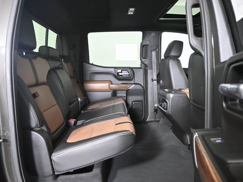 Used 2021 Chevrolet Silverado 1500 High Country w/ Technology Package image 18