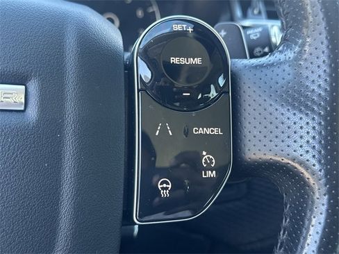 Used 2020 Land Rover Range Rover Velar S image 12