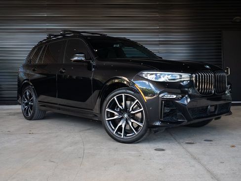 Used 2021 BMW X7 xDrive40i w/ M Sport Package AWD/4WD image 9