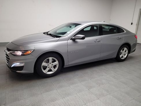 Used 2023 Chevrolet Malibu LT image 2