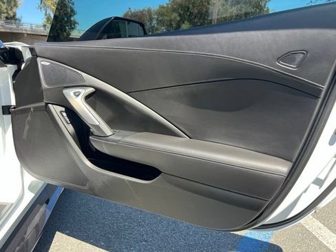 Used 2016 Chevrolet Corvette Z06 w/ 3LZ Preferred Equipment Group RWD image 28