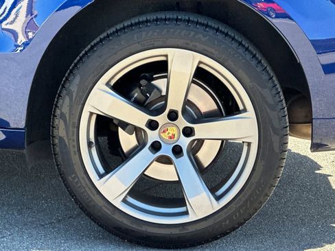 Used 2024 Porsche Macan image 44