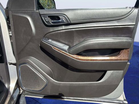 Used 2019 Chevrolet Tahoe LS AWD/4WD image 24