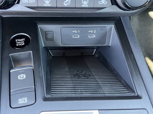 New 2026 Nissan Kicks SV w/ SV Premium Package image 13