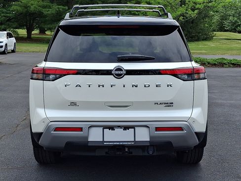 Used 2024 Nissan Pathfinder Platinum AWD/4WD image 5