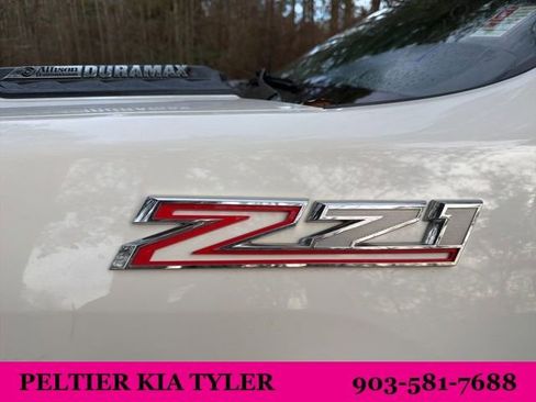 Used 2022 Chevrolet Silverado 2500 LT w/ Convenience Package image 6