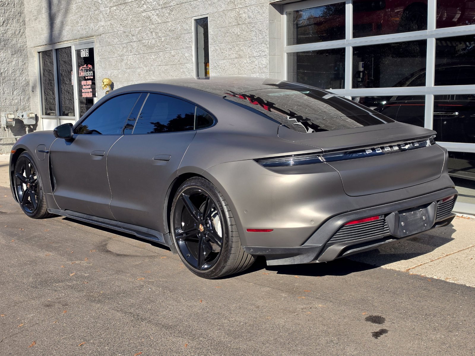 Used 2020 Porsche Taycan AWD/4WD image 5