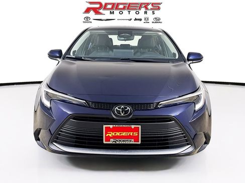 New 2026 Toyota Corolla XLE w/ Carpet Mat Package (TMS) image 2