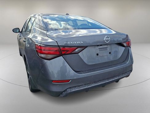 Used 2020 Nissan Sentra SV image 6