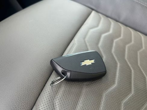 Used 2025 Chevrolet Silverado 2500 ZR2 w/ Technology Package image 33