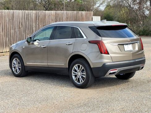 Used 2023 Cadillac XT5 Premium Luxury w/ Technology Package image 6