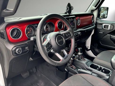 Used 2023 Jeep Wrangler Unlimited Rubicon AWD/4WD image 18