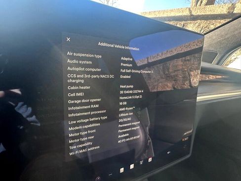 Used 2023 Tesla Model X image 5