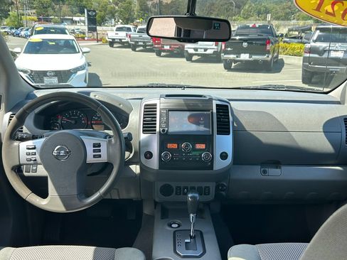 Used 2021 Nissan Frontier SV RWD image 32