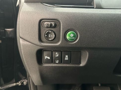 Used 2019 Honda Pilot Touring image 24