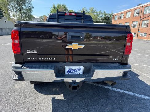 Used 2019 Chevrolet Silverado 2500 LTZ w/ Vortec Plus Package AWD/4WD image 4