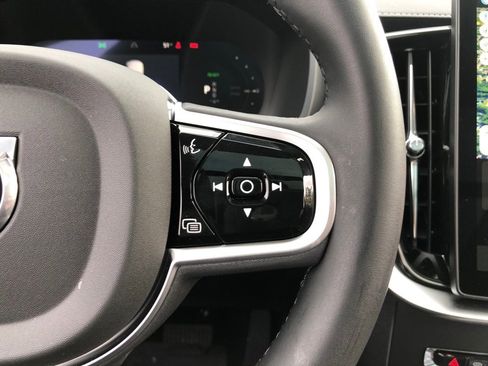 New 2026 Volvo XC90 T8 Plus w/ Protection Package Premier AWD/4WD image 22