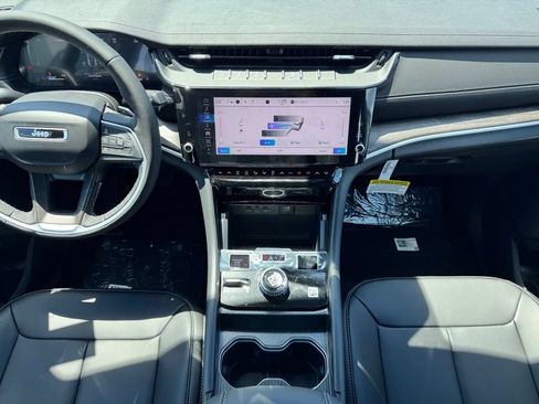 New 2026 Jeep Grand Cherokee Limited AWD/4WD image 11