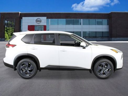 New 2026 Nissan Rogue SV FWD image 6