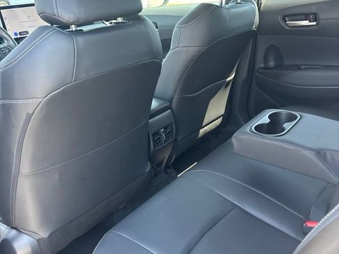 Used 2026 Toyota Corolla Cross XLE FWD image 6