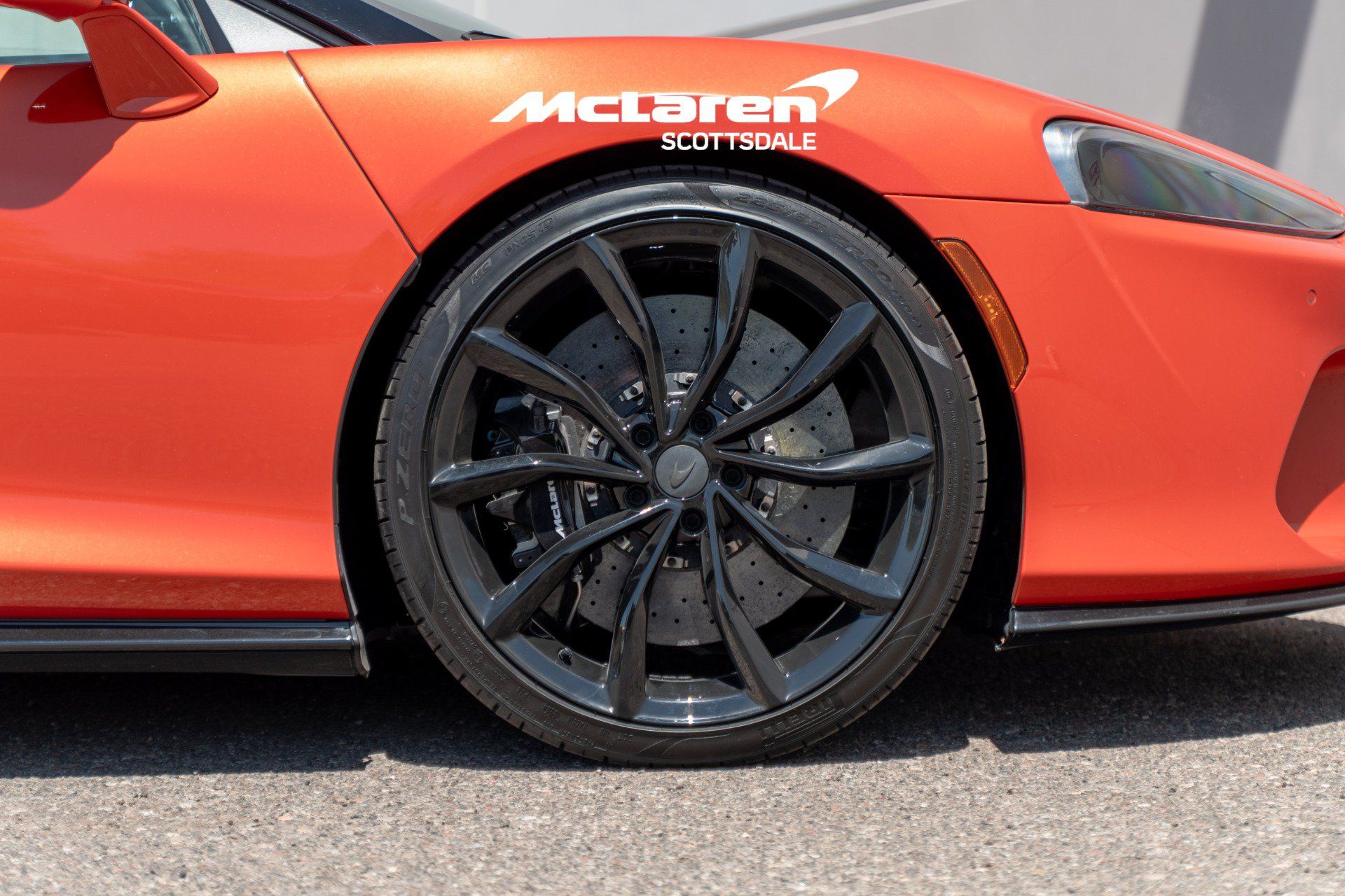 Used 2023 McLaren GT RWD image 30