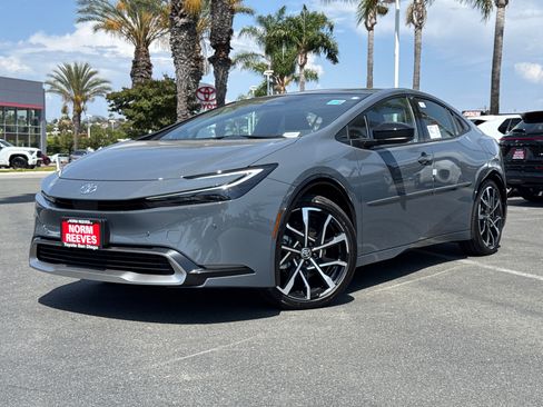 New 2026 Toyota Prius Plug-In Hybrid FWD image 2