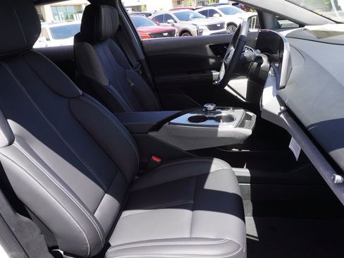 New 2025 Cadillac Optiq Luxury 1 image 11