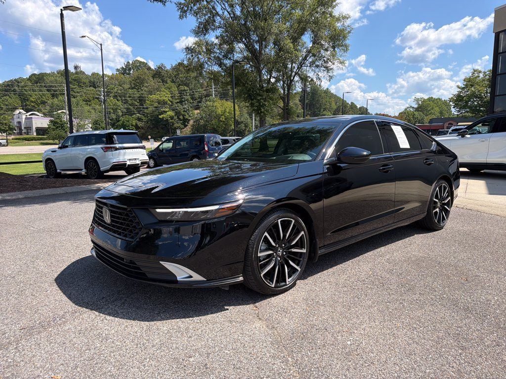 Used 2025 Honda Accord Touring image 5
