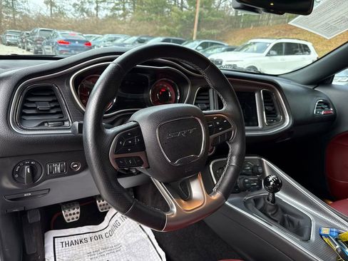 Used 2018 Dodge Challenger SRT Hellcat image 14