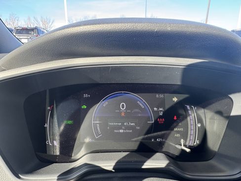 Used 2025 Toyota Corolla SE w/ SE Premium Package image 21