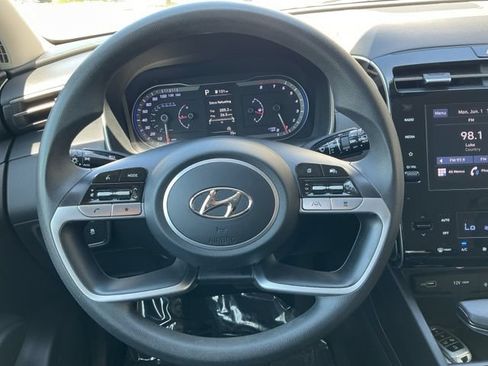 Certified 2024 Hyundai Tucson SEL FWD image 17