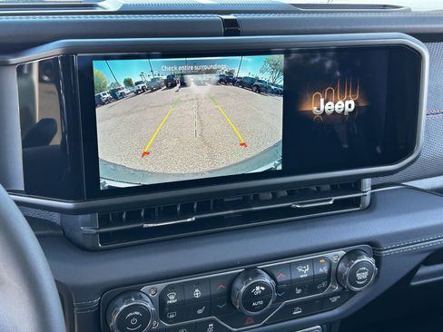 New 2025 Jeep Wrangler Rubicon w/ Convenience Group AWD/4WD image 21