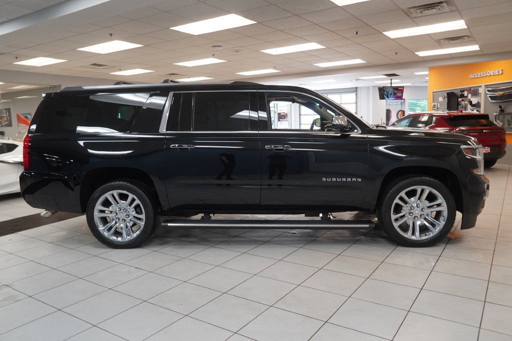 Used 2020 Chevrolet Suburban Premier w/ Premier Plus Edition AWD/4WD image 16