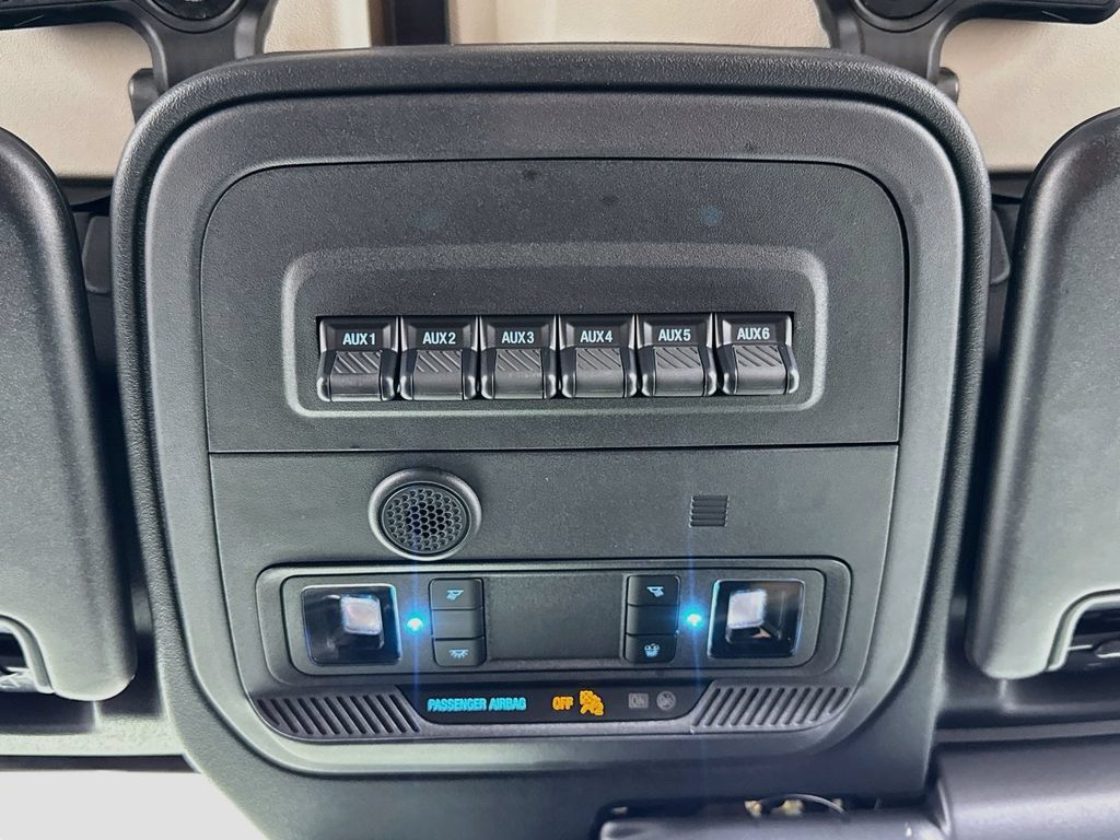 Used 2025 Ford Bronco Badlands AWD/4WD image 23