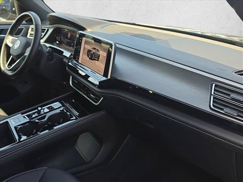 Certified 2026 Volkswagen Atlas Cross Sport SE w/ Panoramic Sunroof Package FWD image 25