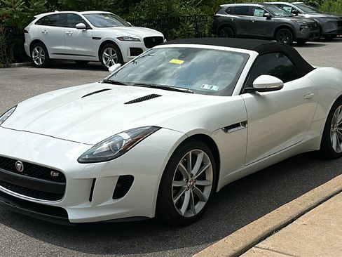Used 2015 Jaguar F-TYPE S RWD image 3