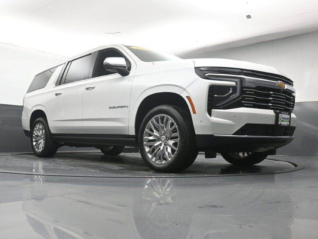 Used 2025 Chevrolet Suburban Premier AWD/4WD image 28