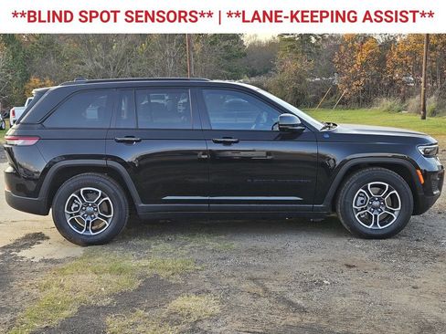 Used 2023 Jeep Grand Cherokee Trailhawk w/ Advanced Protech Group II AWD/4WD image 10