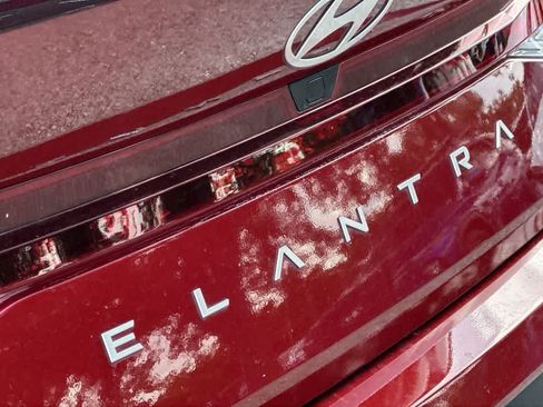 Used 2025 Hyundai Elantra Sport FWD image 10