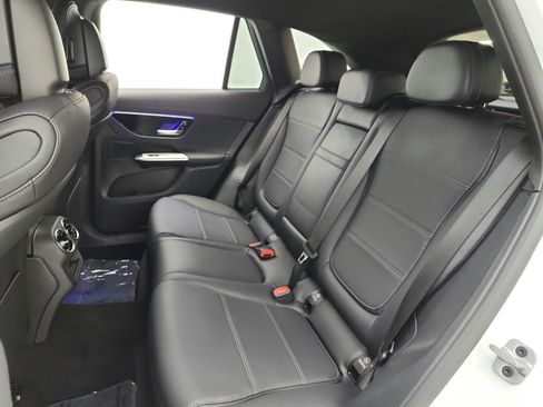 Used 2024 Mercedes-Benz GLC 300 image 13