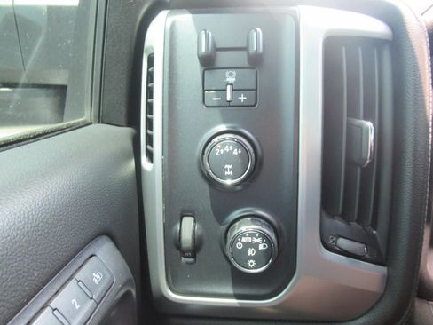Used 2019 GMC Sierra 2500 SLT w/ Duramax Plus Package AWD/4WD image 27