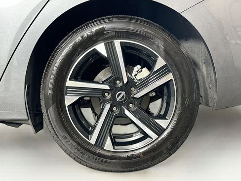 Used 2024 Nissan Sentra SV image 11