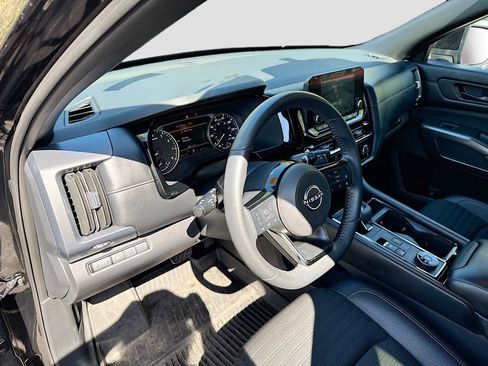 Used 2023 Nissan Pathfinder Rock Creek image 9