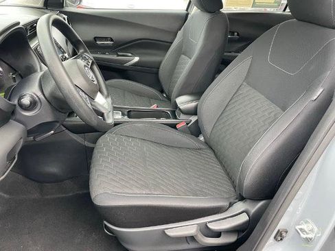 Certified 2023 Nissan Kicks SV image 7