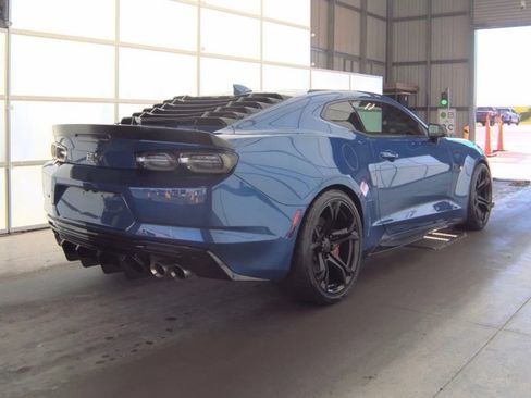 Used 2019 Chevrolet Camaro SS RWD image 3