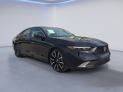 Certified 2024 Honda Accord Touring image 7