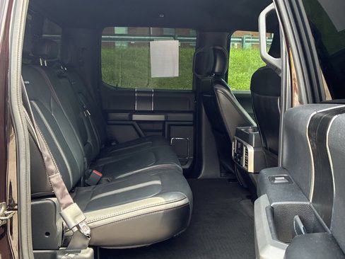 Used 2018 Ford F150 Platinum w/ Equipment Group 701A Luxury AWD/4WD image 7